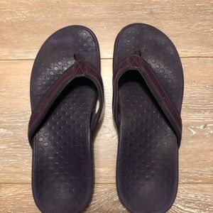 Vionic Comfy Men’s Flip Flops